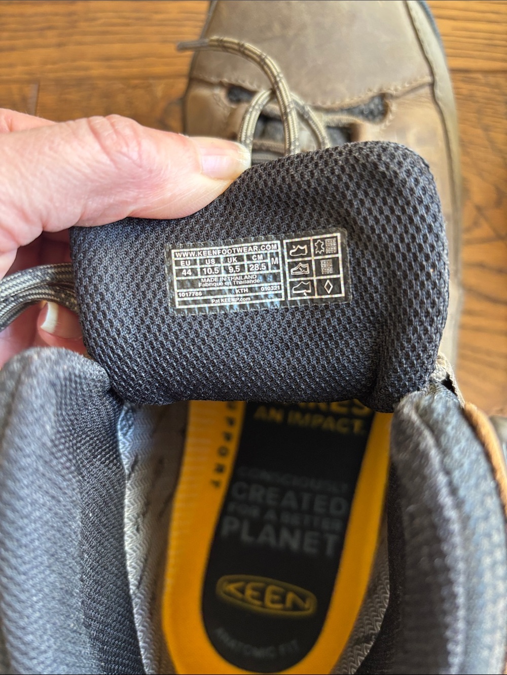Keen Targhee Mid Leather Waterproof Hiking Boot - Size 10.5 - Picture 6 of 8
